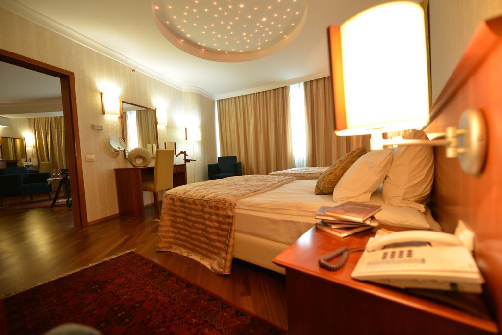 Hotel Karpos Skopje Eksteriør billede