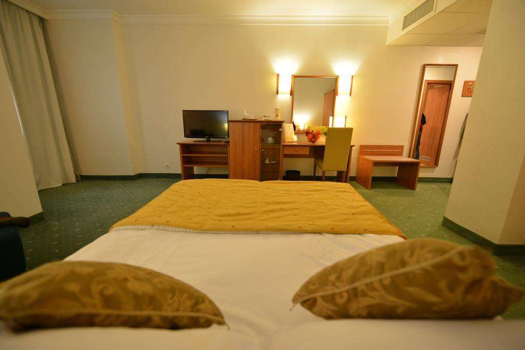 Hotel Karpos Skopje Værelse billede