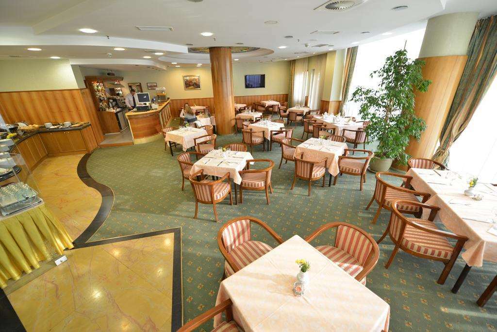 Hotel Karpos Skopje Restaurant billede