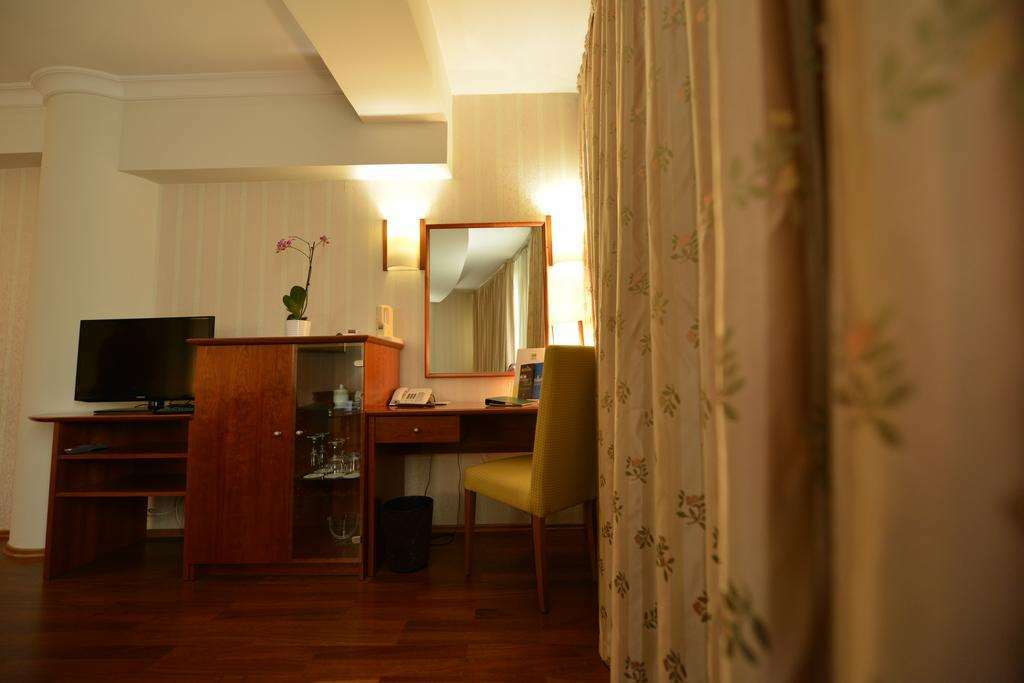 Hotel Karpos Skopje Værelse billede
